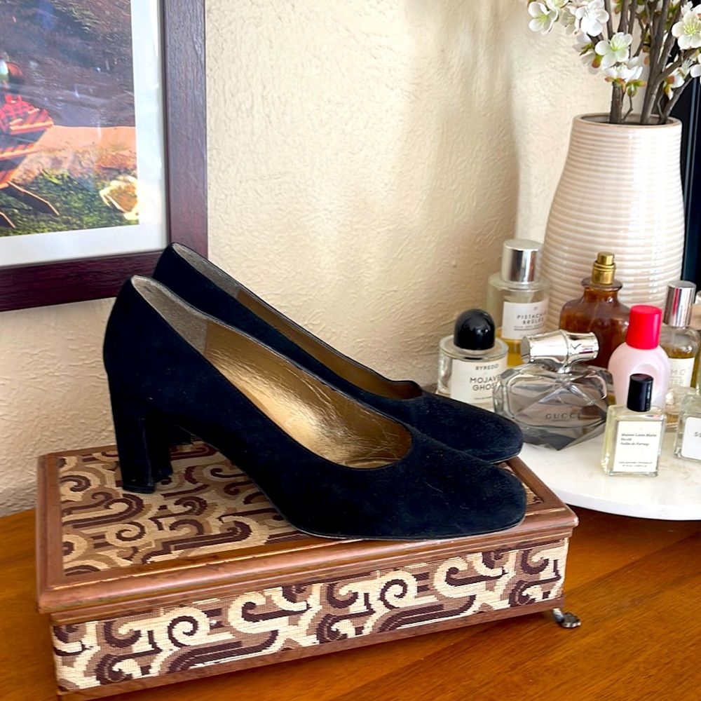 Classic Black Heels / Size 7